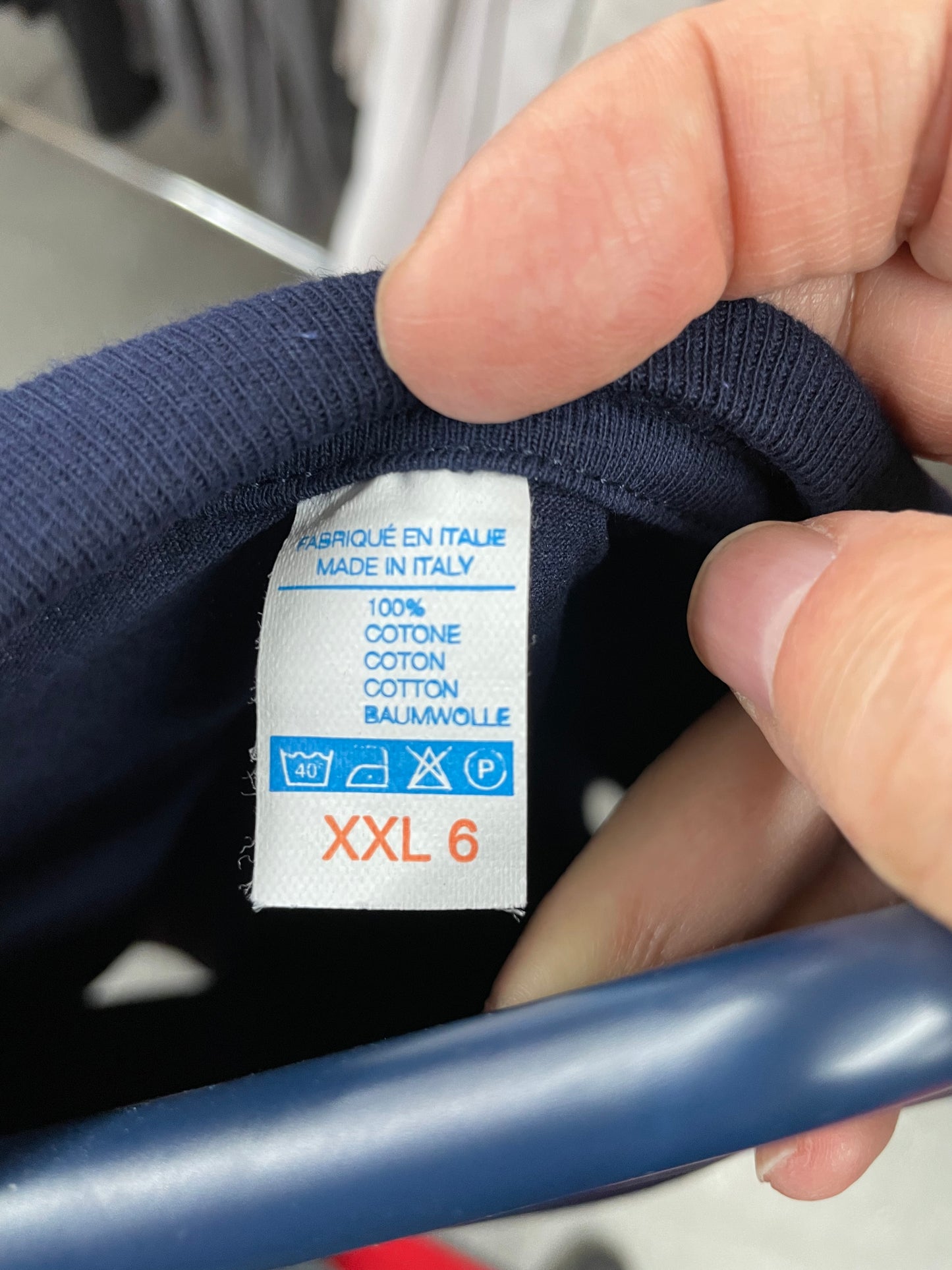 Premium T-Shirt dunkelblau mit Mercedes Benz Stern gestickt