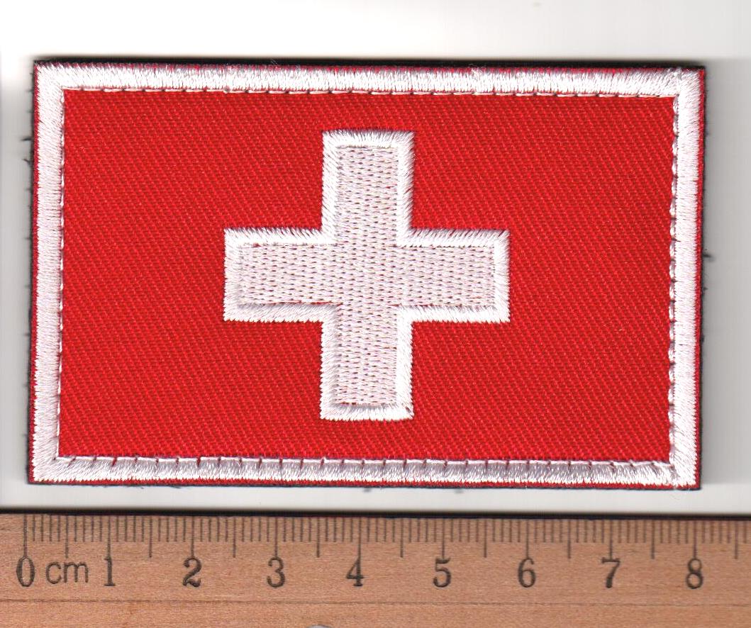 CH-Flagge mit praktischem Klettverschluss